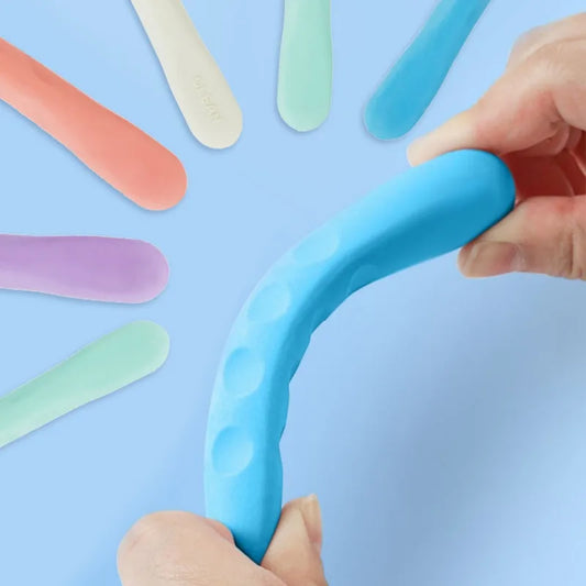 Gomme ergonomique avec encoche pour faciliter la prise en main