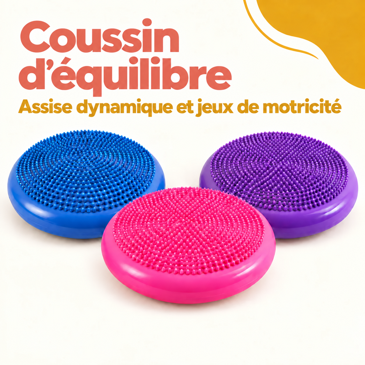 Coussins d’équilibre à picots bleu, rose et violet pour l’assise dynamique et les jeux de motricité, présentés sur fond crème.