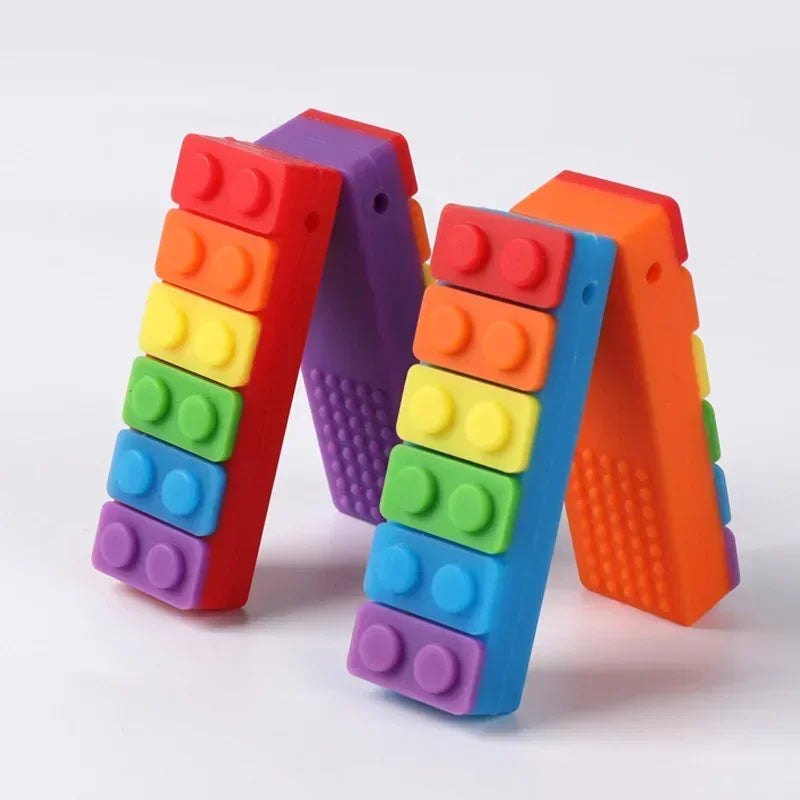 Fidget Toys - Collier Anti Stress à Mordiller en Silicone en Forme de Brique 🧱