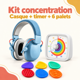 Kit concentration ApprentiKids avec un casque antibruit bleu, un timer visuel arc-en-ciel et six palets texturés multicolores.